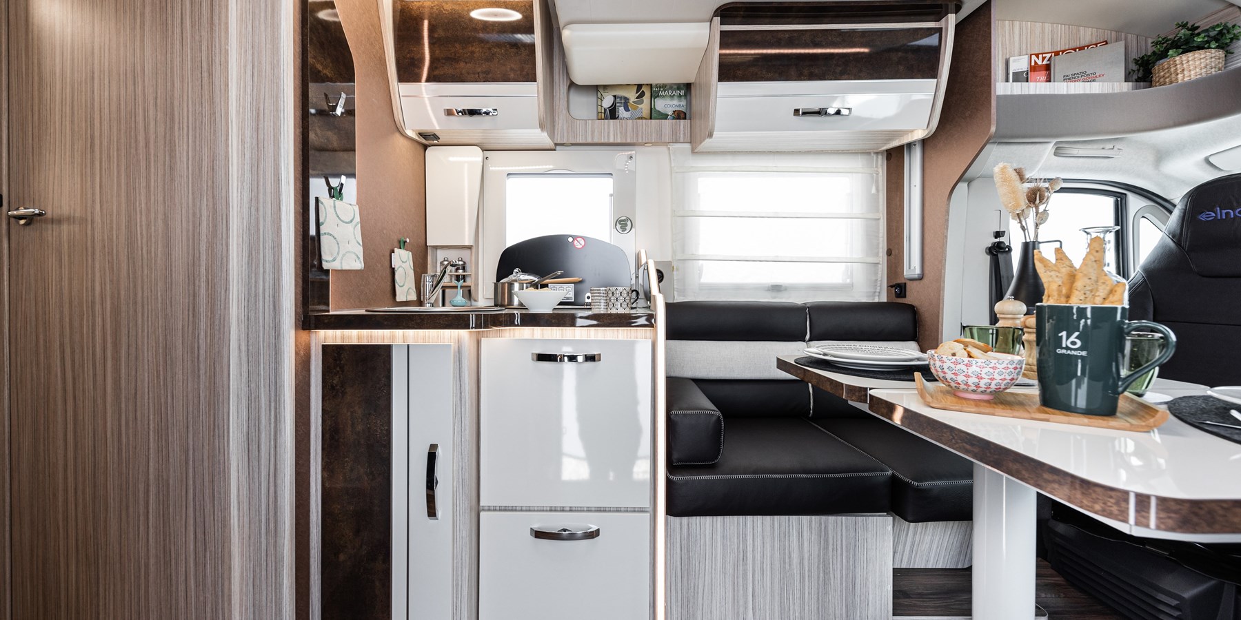 Elnagh-T-Loft-582-camper-cucina_c1800x900